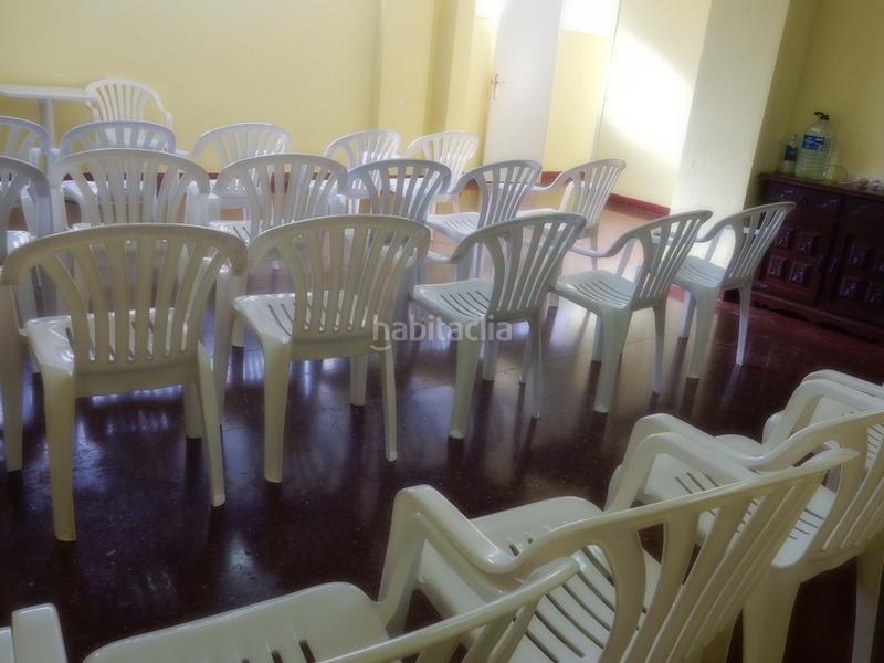 Foto 2828e403-01ba-4544-9bee-147054735866. Locale commerciale in plaça constitució 6 in Les Torres Rubí