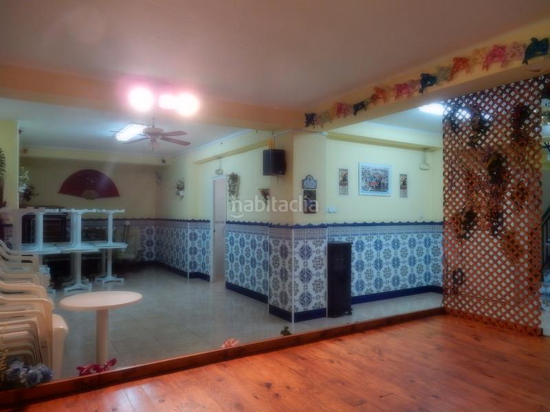 Foto 4a285bda-bbb4-420c-8668-97fb01d6886f. Locale commerciale in plaça constitució 6 in Les Torres Rubí