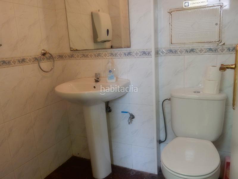 Foto 51a6fc94-af50-4b3c-b233-f10f2b83ff6d. Locale commerciale in plaça constitució 6 in Les Torres Rubí