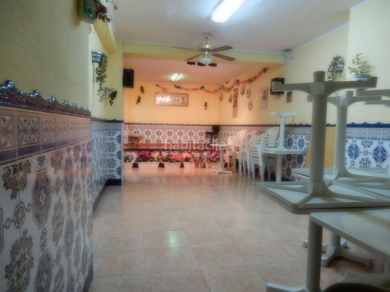 Foto d6d1881c-2bb2-41e9-8150-7a2fd259bb2f. Locale commerciale in plaça constitució 6 in Les Torres Rubí