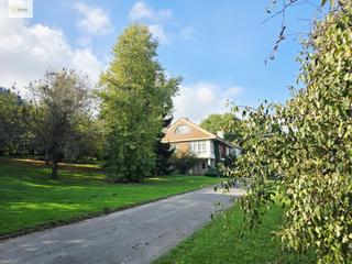 Maison à Barrio la cabrita 37. Espectacular casa individual con jardín en peñacabarga