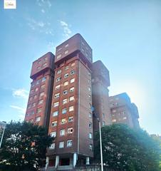 Pis  Calle de josé maría de cossío. Buen piso con trastero en santander