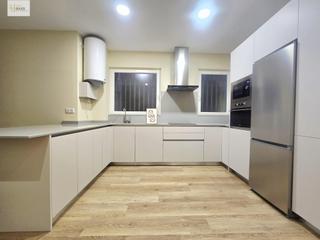 Miete Etagenwohnung in Centro - Ayuntamiento. Magnífica vivienda a estrenar en la calle cádiz