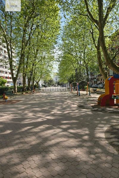 Foto ba8b8609-9d83-427d-9181-6856374f52bb. Pis amb calefacció a Numancia - San Fernando Santander