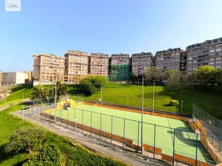 Miete Etagenwohnung in General Dávila. Estupenda vivienda de tres habitaciones con parking privado y ce