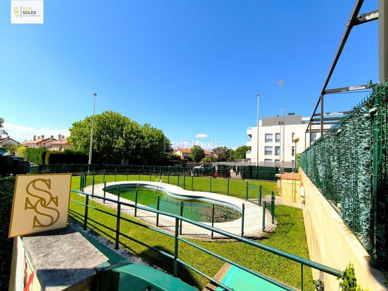 Foto 8d2c5215-f056-4bb8-8984-9d59c9a42df2. Tríplex amb calefacció aparcament piscina a Soto de la Marina Santa Cruz de Bezana