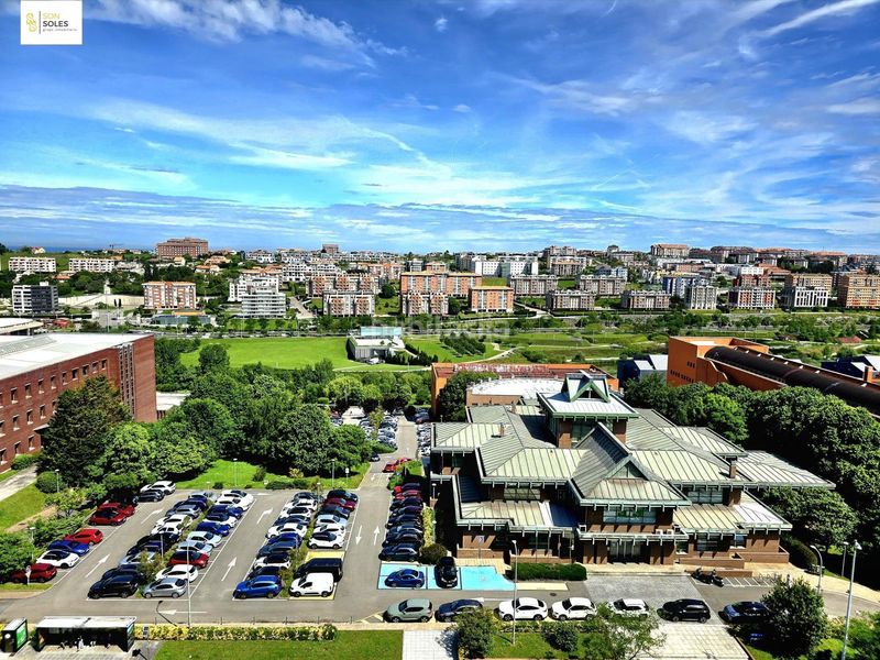 Foto 849eb9bd-e987-4e30-b173-b844cf9cc437. Flat with heating parking in Los Castros Santander