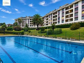 Piso en Valdenoja. Fabuloso piso con terraza,garaje,trastero,piscina y pista de ten