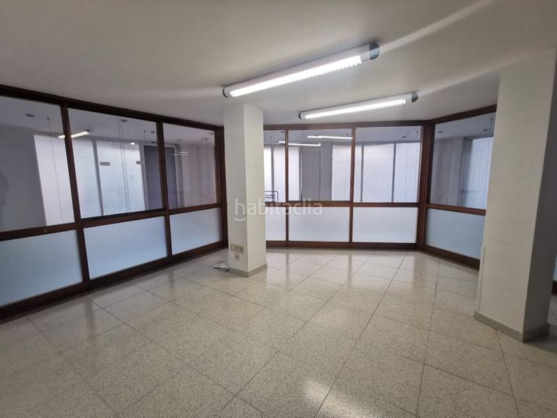 Foto 91696b0b-f29f-4075-96d7-b4141fdda26d. Location local commercial dans Centre Pineda de Mar