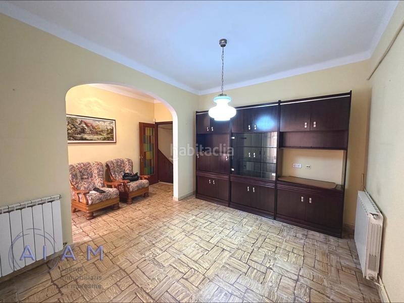 Foto 1b2f72c7-e81d-412b-834b-2f066503ff0d. Casa  en el centro con local comercial en Tordera Tordera