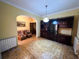 Casa  Sant ramon. Casa en el centro de tordera con local comercial