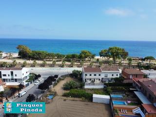 Residential Plot  Calle de les illes canàries. Parcelas edificables en venta a primera línea en pineda de mar