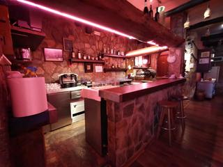 Business premise in Centre. Local comercial en el centro de pineda