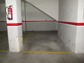 Alquiler Parking coche en Poblenou. Plaza de parquing en pueblonuevo
