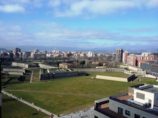 Xalet a Segundo Ensanche. Villa indep. en venta en ensanche, 20 dormitorios.