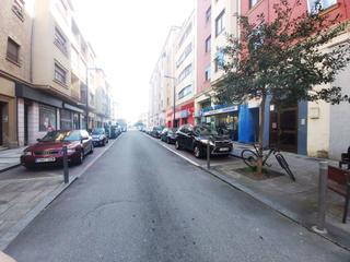 Miete Geschäftsraum in Segundo Ensanche. Local comercial a la calle en alquiler en ensanche, 5 despachos.