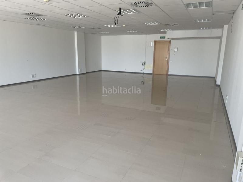 Foto 390115bf-13be-44d6-be78-6912ffc62cb7. Miete büro in berroa 4 in Aranguren