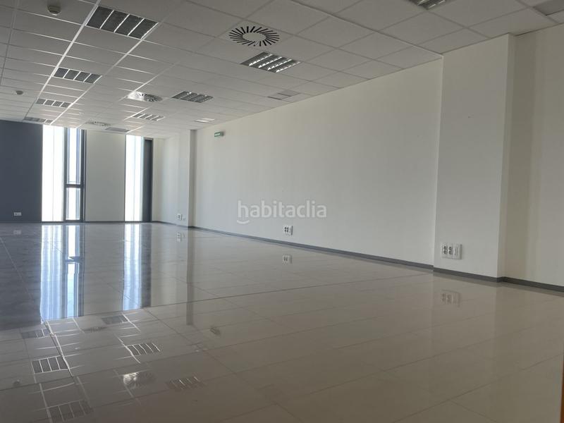 Foto 3cf9f759-41d6-4603-8dd7-48ba2a9b1ca4. Miete büro in berroa 4 in Aranguren