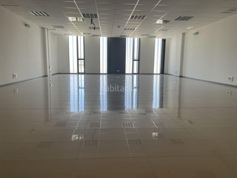 Foto 6dd969cc-aac4-4a6e-b0ad-4a3530e3d2bb. Miete büro in berroa 4 in Aranguren