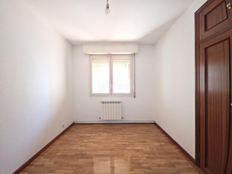 Foto 7518b44c-2297-4219-a6ce-c2973f013932. Piso  en venta en azpilagaña, 3 dormitorios. en Pamplona / Iruña