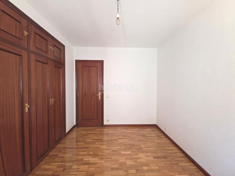 Foto 8bb4a15a-be5f-44ea-9474-b7c100add22e. Piso  en venta en azpilagaña, 3 dormitorios. en Pamplona / Iruña