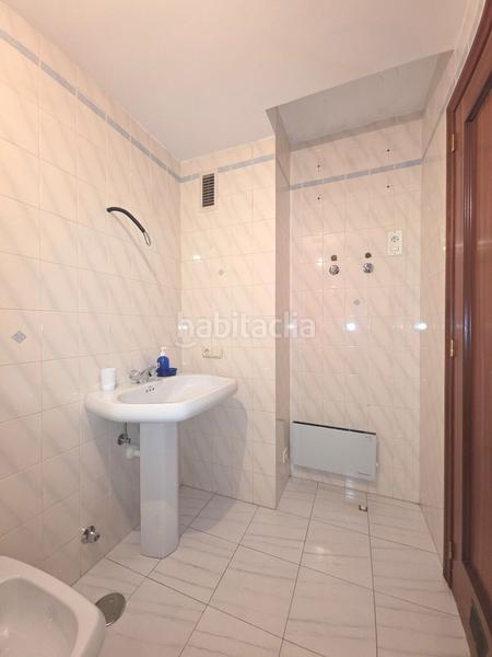 Foto b4d51b14-2893-44b6-b54d-1ba5f55cf957. Piso  en venta en azpilagaña, 3 dormitorios. en Pamplona / Iruña