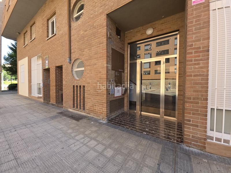 Foto cd06fd3e-8b28-4ba6-9608-bfa80bd9cc6a. Piso  en venta en azpilagaña, 3 dormitorios. en Pamplona / Iruña