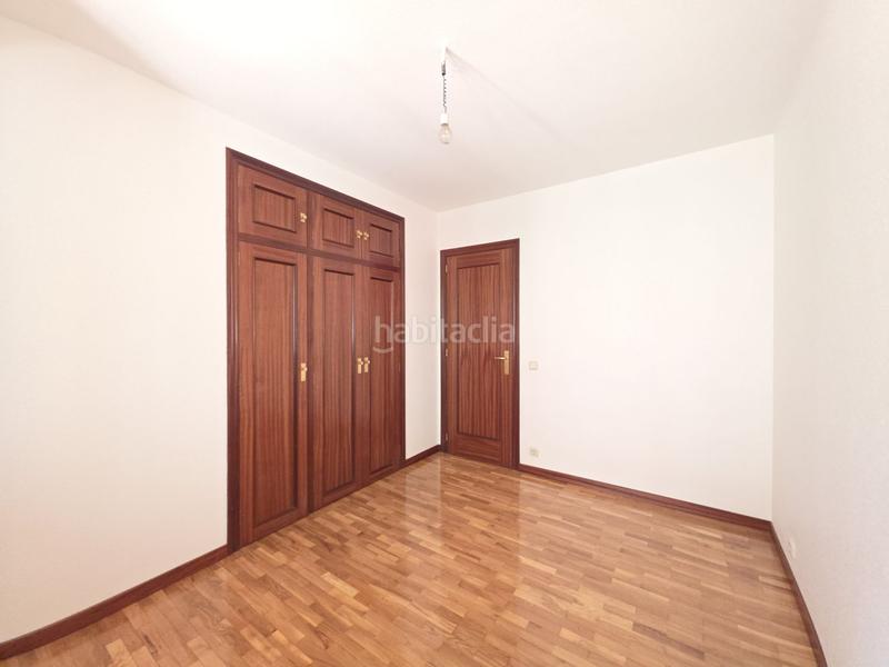 Foto ee9746bf-af18-4e3d-acf3-3acb33f17e7a. Piso  en venta en azpilagaña, 3 dormitorios. en Pamplona / Iruña