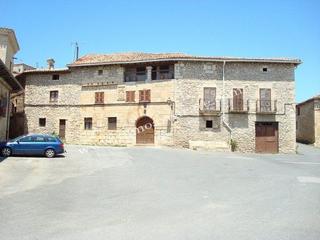 Casa a Yerri. Casas en azcona