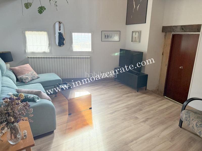 Foto e0ca5c6f-6ff9-4cc4-a641-a0a061612537. Casa unifamiliar con jardín en Morentin