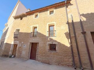 Semi detached house in Villatuerta. Casa adosada en villatuerta