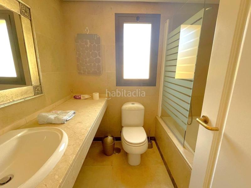 Foto 1700299e-2e37-4a21-85ba-b3e1f72a4ab4. Àtic amb aparcament piscina a La Duquesa Manilva