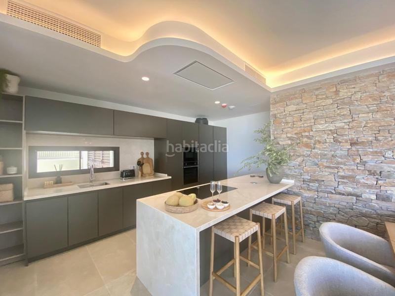 Foto 0b750af0-d696-408b-a92a-579e11b79d74. Chalet con riscaldamento parcheggio piscina in Benahavís pueblo Benahavís