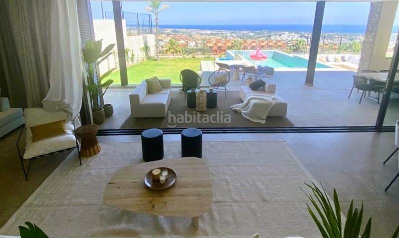 Foto eecac0a6-2c56-4953-86df-330a82a6a2f9. Chalet con riscaldamento parcheggio piscina in Benahavís pueblo Benahavís