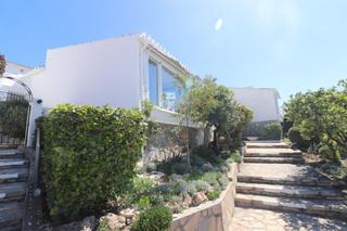 Maison à Calahonda. Impecable bungalow independiente con piscina vistas al mar para