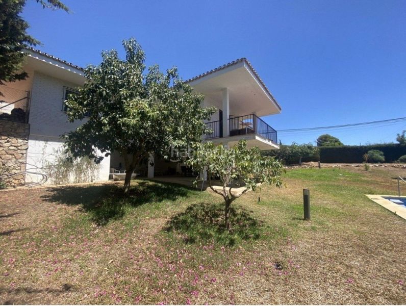 Foto a57c8631-b9e2-4438-8a46-975ba1712811. Xalet amb aparcament piscina a Centro Benalmádena