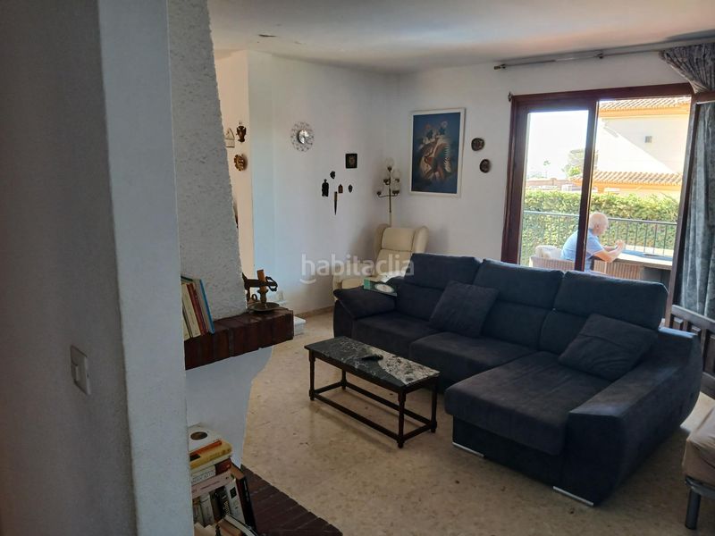 Foto cf51e998-c82f-4eb2-8b75-7a978e703d0f. Xalet amb aparcament piscina a Centro Benalmádena