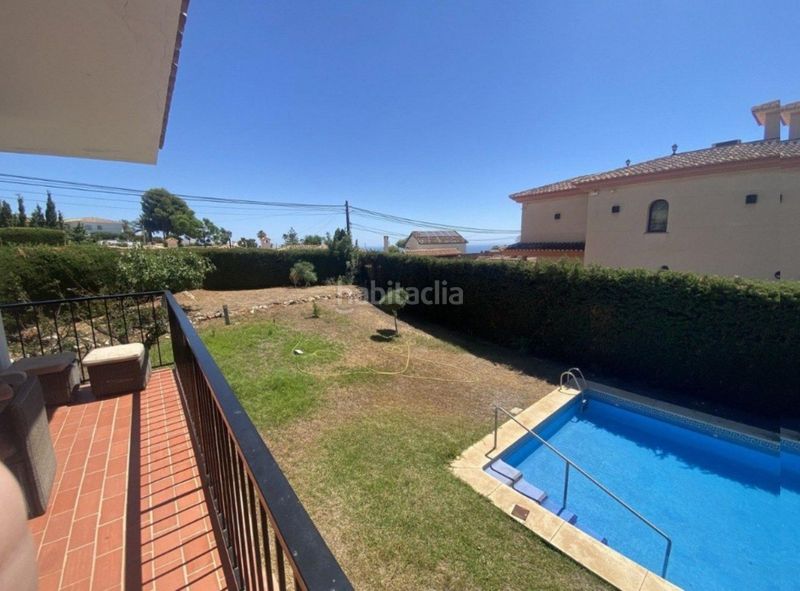Foto e3f5423d-4cec-4afa-8594-9cbeb95f2d7c. Xalet amb aparcament piscina a Centro Benalmádena