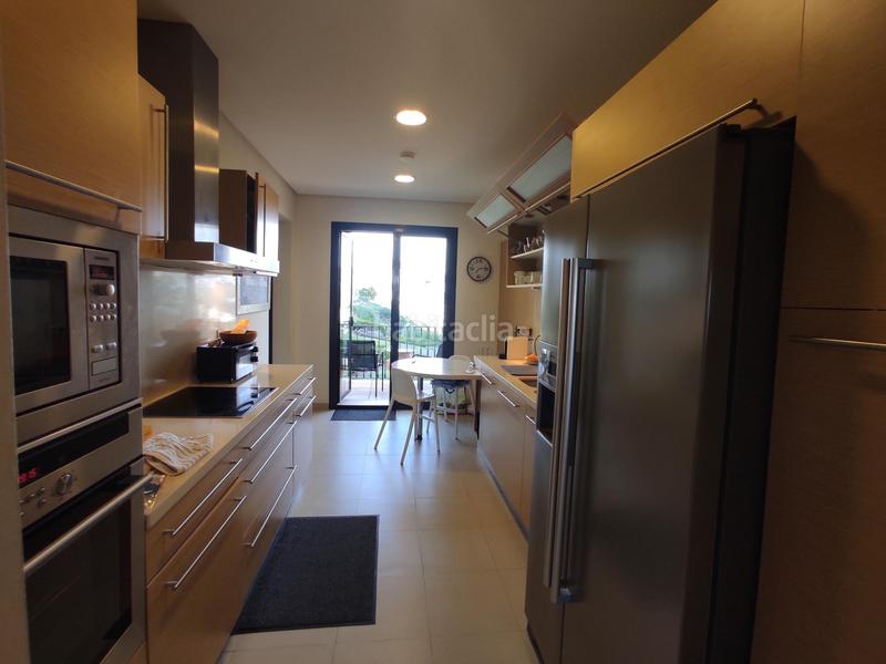 Foto ef9f4b6f-d00c-4ff5-a448-bad1fb4b2f16. Apartament amb calefacció aparcament piscina a La Quinta Benahavís