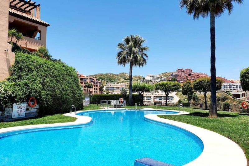 Foto ac7c7c09-3e38-42ec-b62a-f3f56706c959. Appartement in cristobal colon Calahonda 5 in Calahonda Mijas