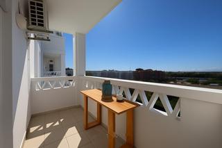 Lloguer Pis a Rodeo Alto - Guadaiza - La Campana. Luminosa y cuidada vivienda en nueva andalucia. alquiler de larg