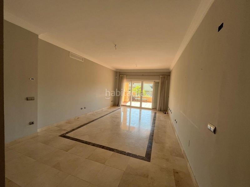 Foto 975fb5d9-501d-43fa-87db-44aefe931d98. Piccolo appartamento con parcheggio piscina in Los Flamingos Benahavís