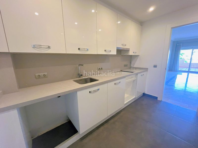 Foto 11d3f13b-3d28-4015-aaa8-ed5b669c5eb2. Apartament amb aparcament piscina a Los Flamingos Benahavís