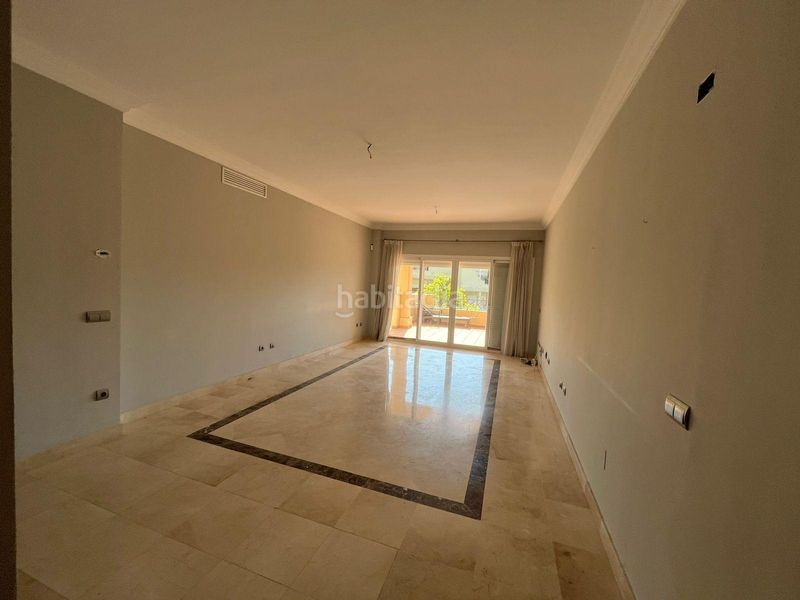 Foto 82f20cab-8e99-4174-bf9a-c0c8f1311b65. Apartament amb aparcament piscina a Los Flamingos Benahavís