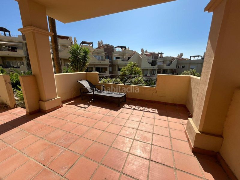 Foto c18c354c-8b70-44ef-a9c6-79f68447a0e2. Apartament amb aparcament piscina a Los Flamingos Benahavís