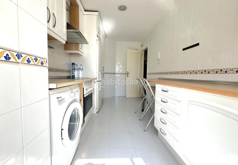 Foto b95d19a0-ca77-49d7-91c1-7178bbecdad5. Appartement mit parking pool in Bel - Air Estepona