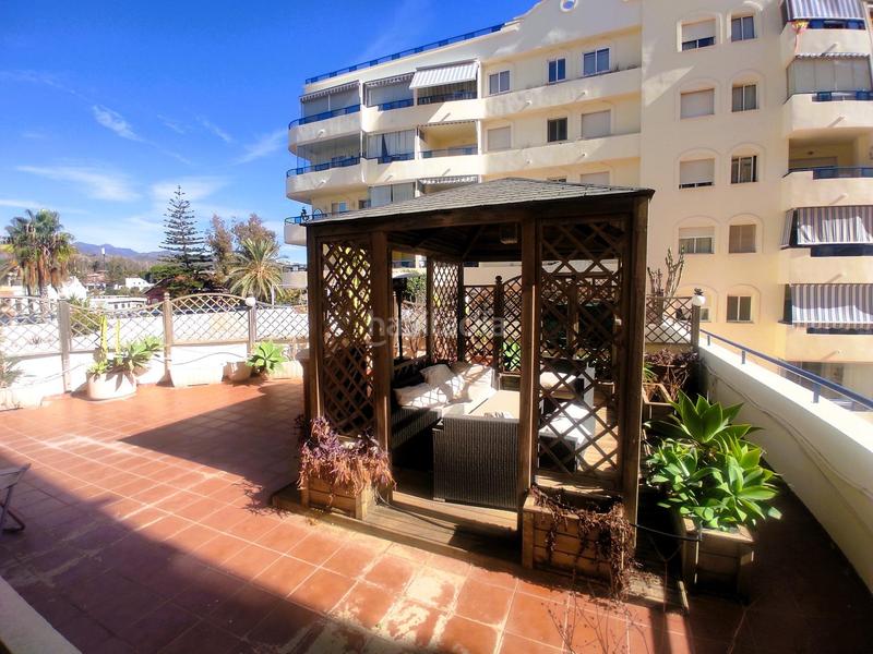 Foto 4fc7ec15-8c75-4fe7-a88e-d1a8fba5ed64. Apartament amb aparcament piscina a Playa Bajadilla - Puertos Marbella