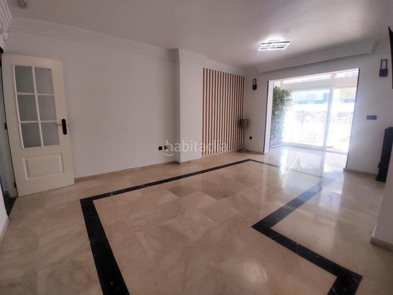 Foto f279d8e9-e6b2-449b-9b6c-a5aa1e3ba454. Apartament amb aparcament piscina a Playa Bajadilla - Puertos Marbella