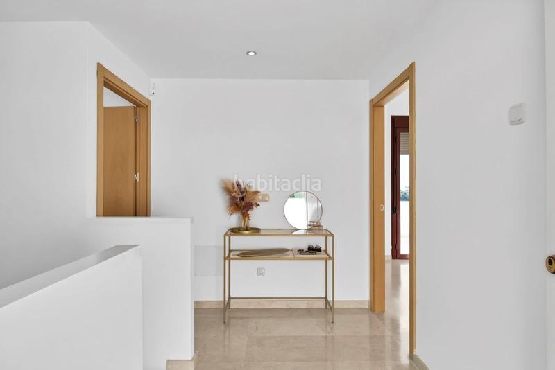 Foto 21e896c7-6586-4f18-9c68-507862a7d7e0. Casa a schiera con parcheggio in Doña Julia Golf Casares