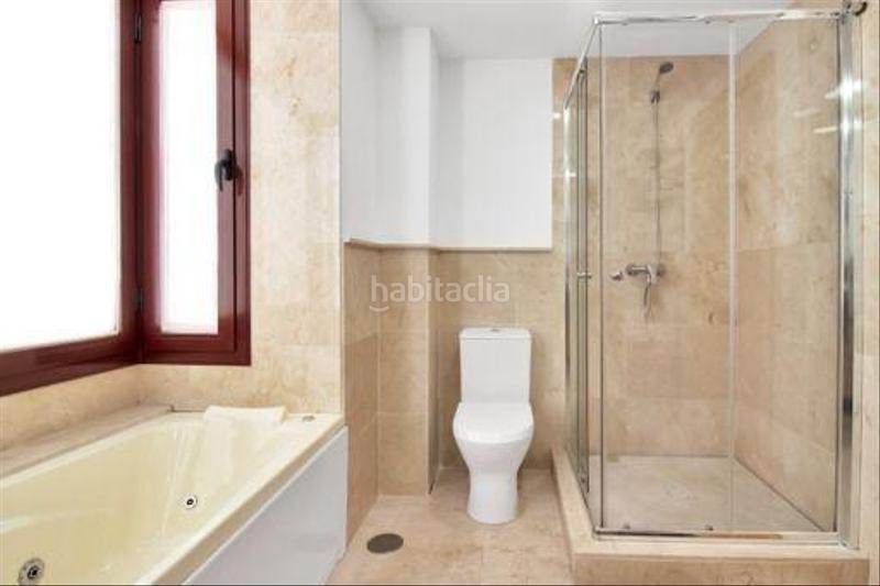 Foto ba5766ce-cb11-49db-b7c4-c7901d93001a. Casa a schiera con parcheggio in Doña Julia Golf Casares